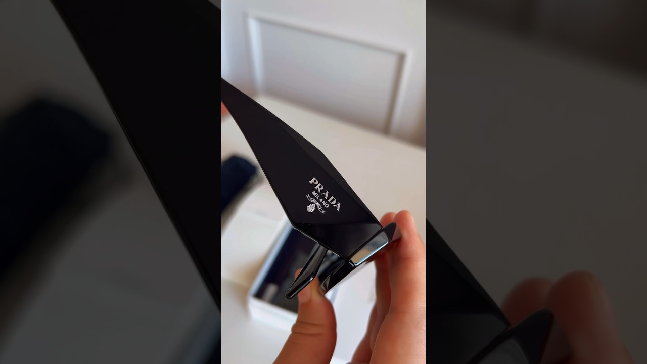 #prada #sunglasses #symbole #unpacking #unboxing #luxurylife  #review #milan #gafasdesol #luxury
