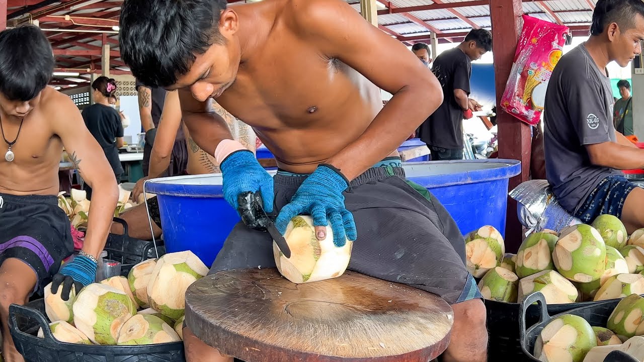 Amazing Collection! Coconut Cutting Skills in Thailand / Burned Coconut, Coconut jelly,Coconut Balls