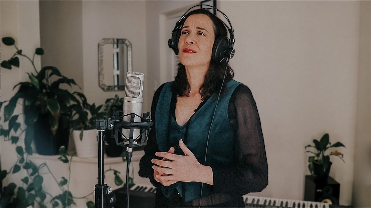 Nicola Milan - Flowers (Miley Cyrus Cover)
