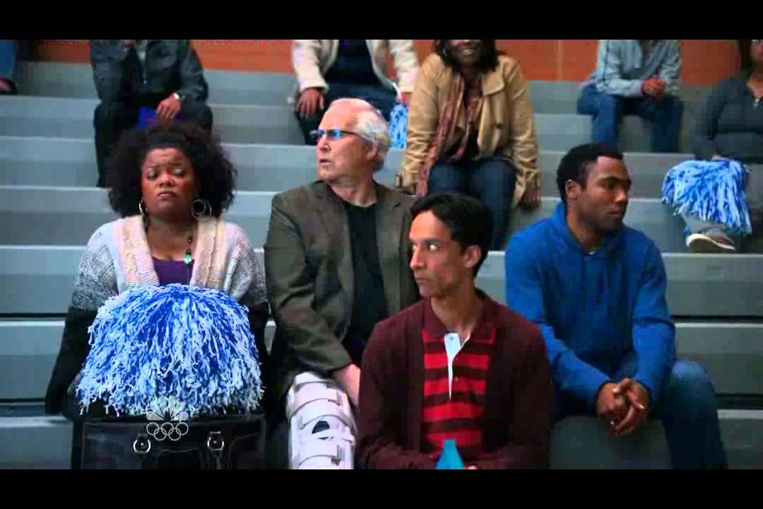 Community.S01E09 Annie Jeff kiss