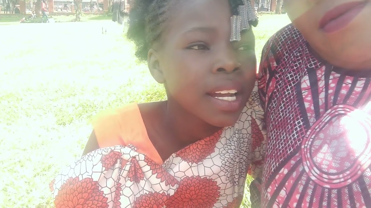 joybilliah with her mum,