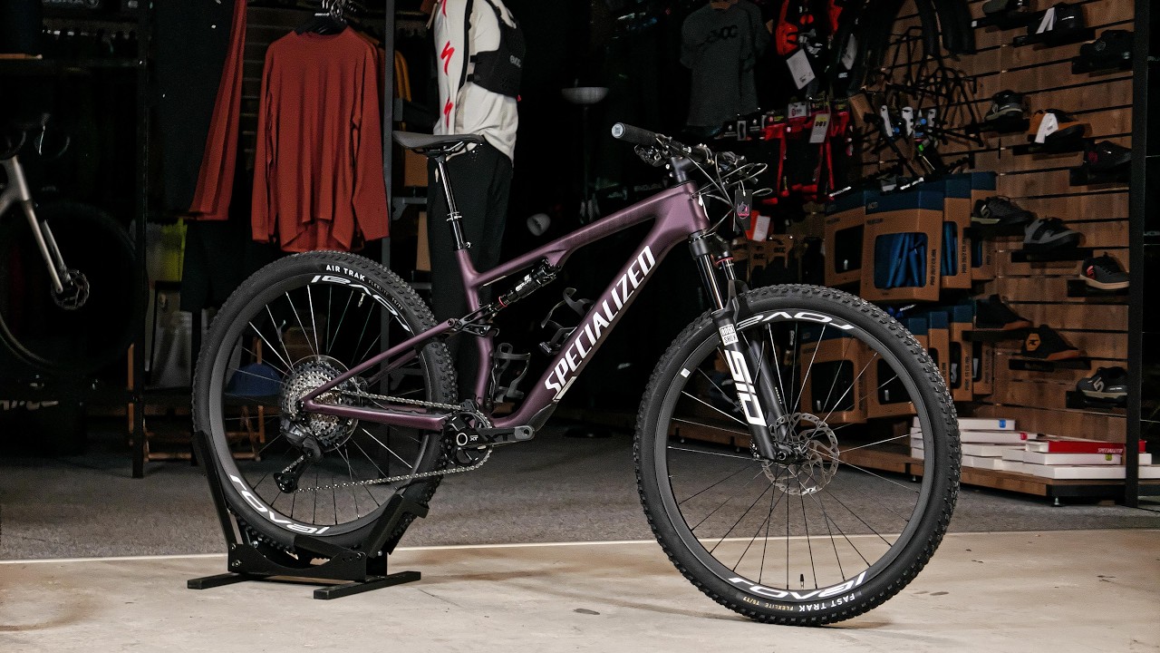 Specialized Epic 8 Expert 2026 w malowaniu Satin Bordeaux