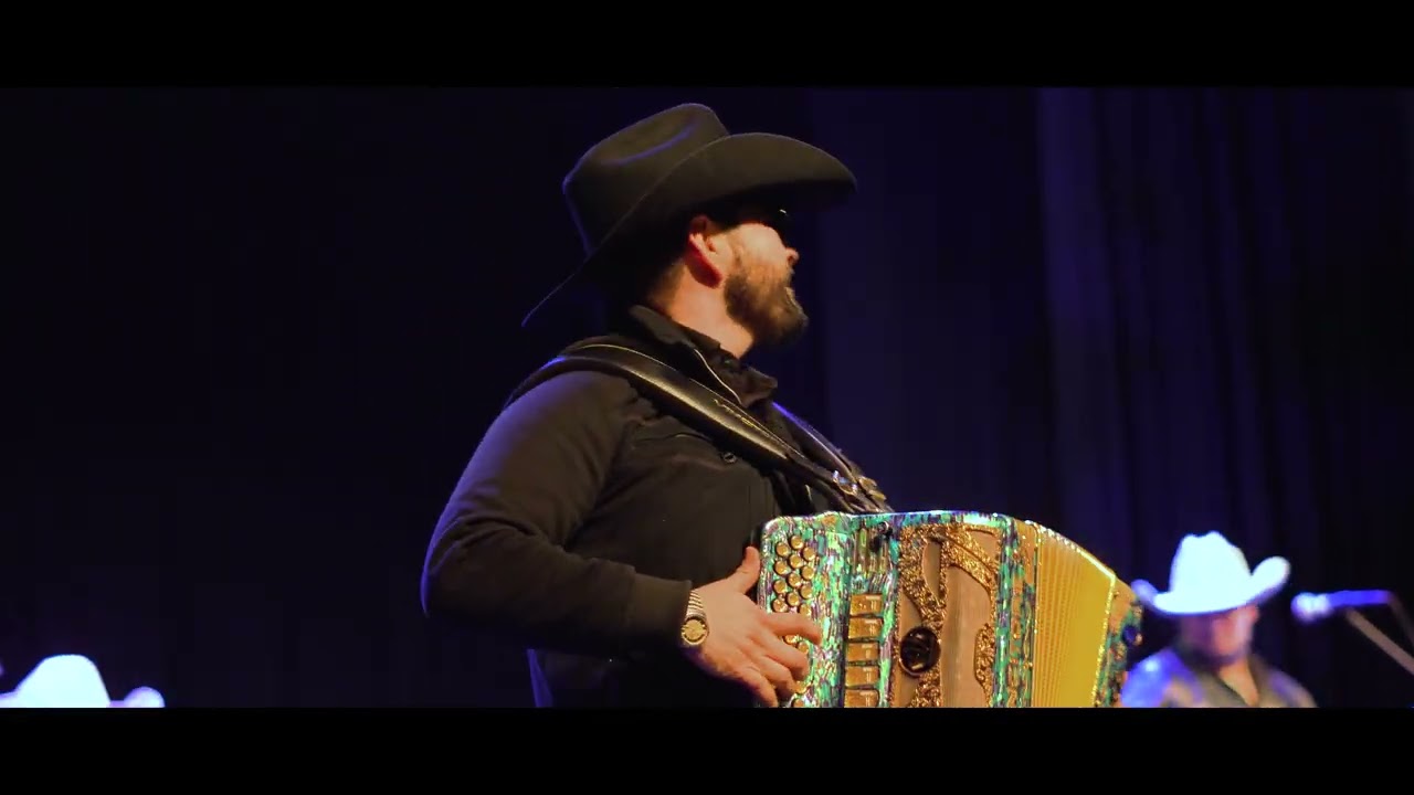 Grupo Dialectto Estoy enamorada de ti en vivo