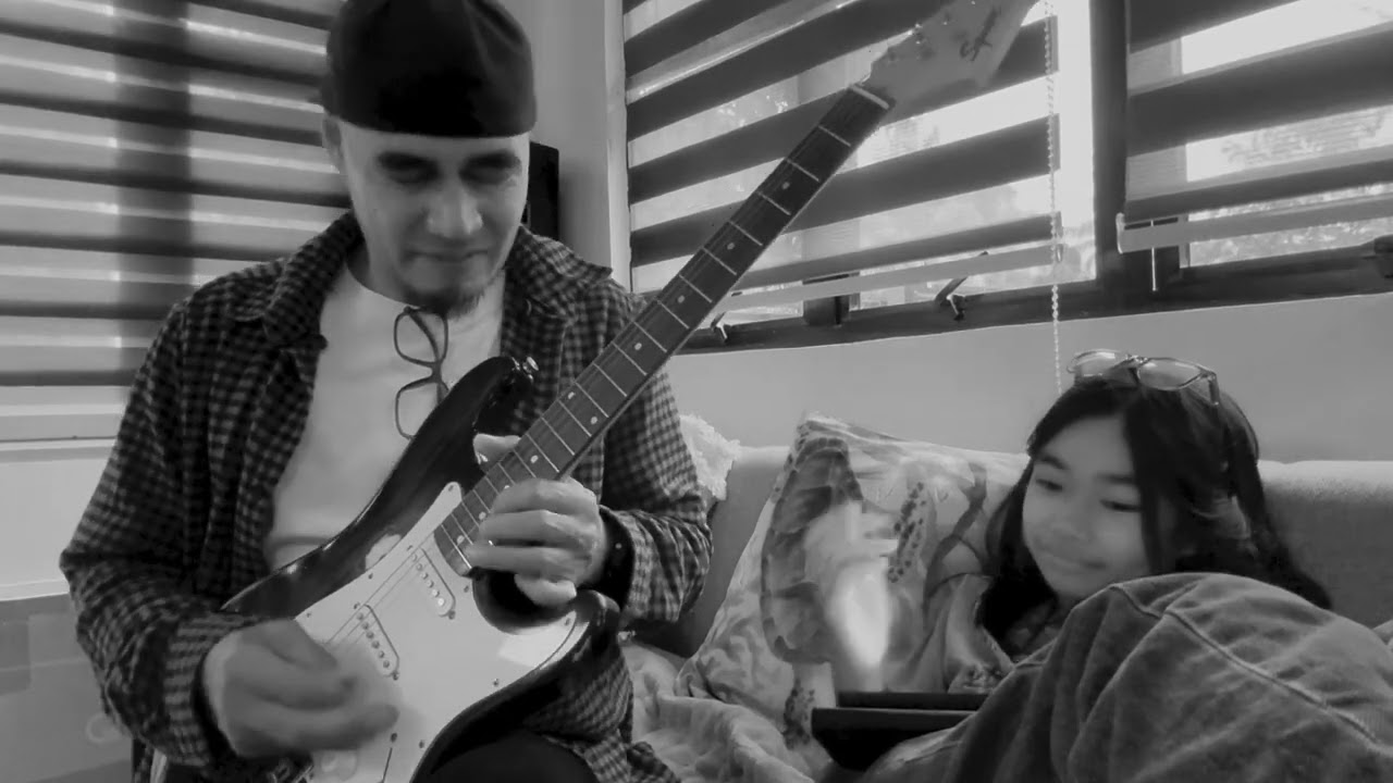 Daughters reaction on 🎸guitar solo