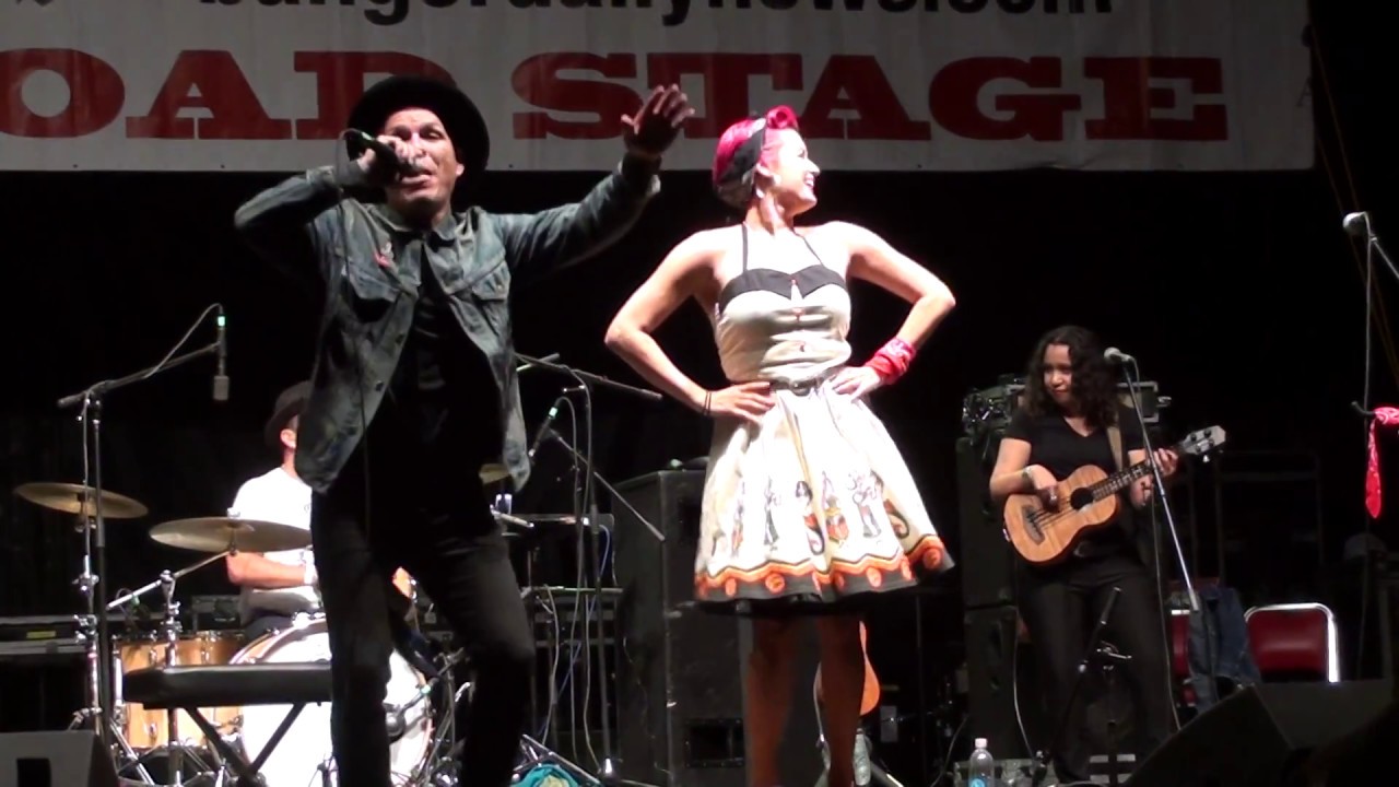 2017-08-25 - 09 - Las Cafeteras - La Bamba