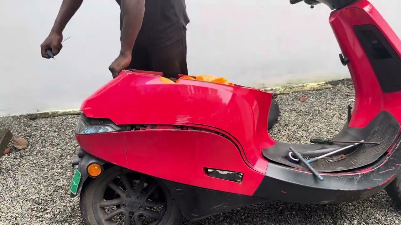 Ola electric scooter mcu repair  - mcu removing video do subscribe for more 