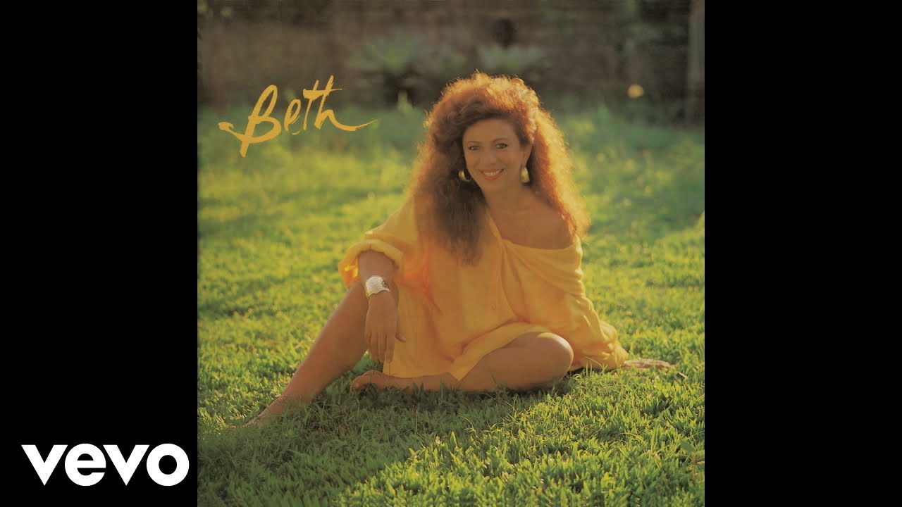Beth Carvalho - Fogo de Saudade (Pseudo Video)