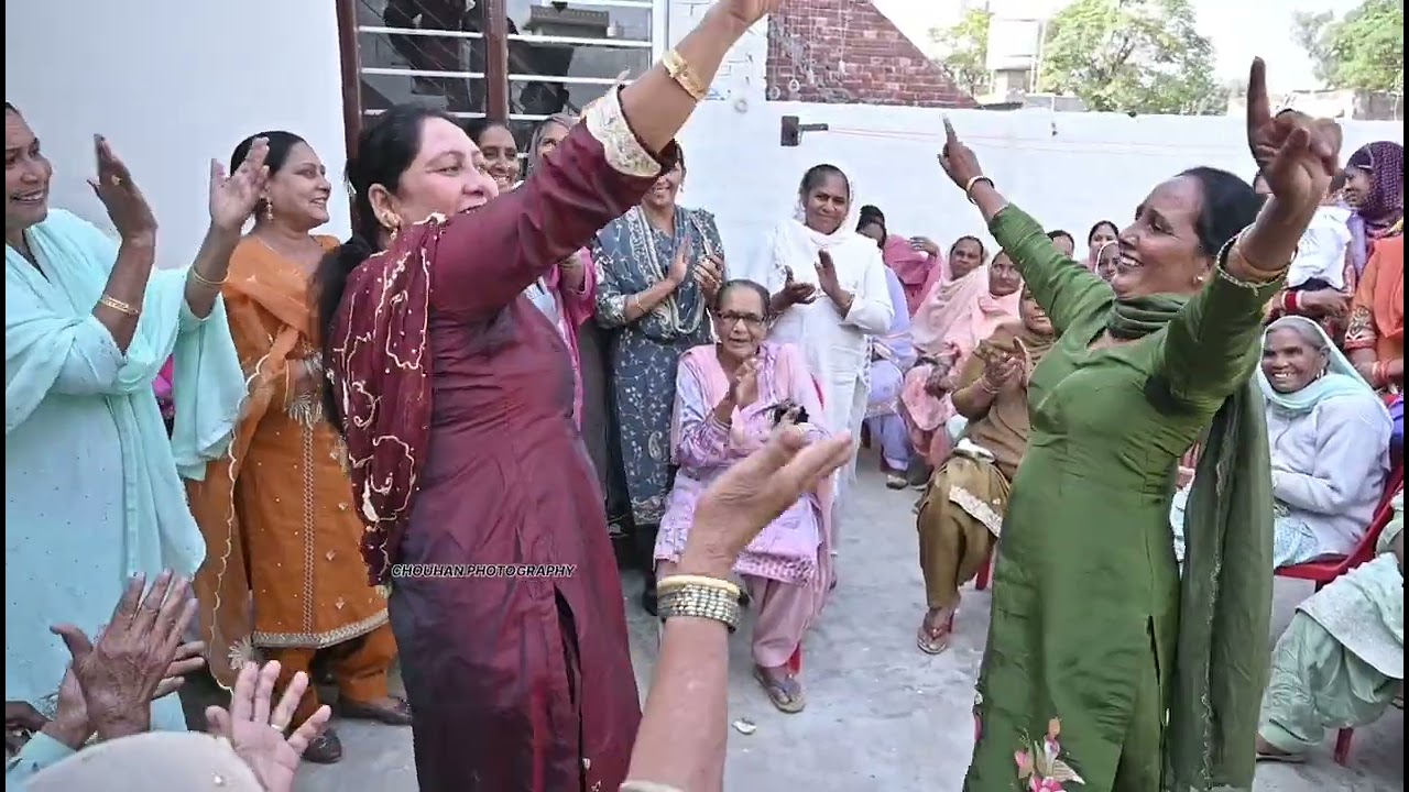 🥰🥰ਬੋਲੀਆਂ ਵਾਲਾ ਸਿਰਾ ਕੀਤਾ ਪਿਆ 🥰🥰 #viralvideo #youtube #ytshorts #dance #camera #khan