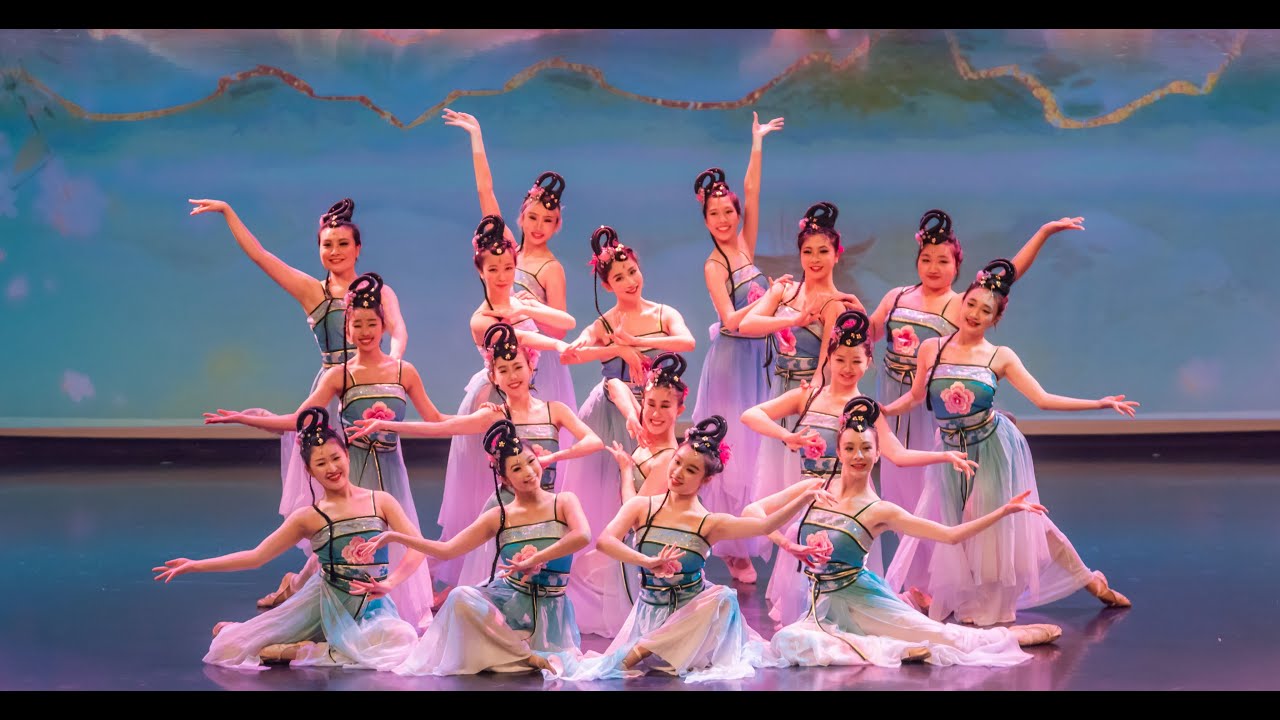 Blossom 花季 - 加拿大楊小花民族舞蹈學院 Cindy Yang Dance Academy