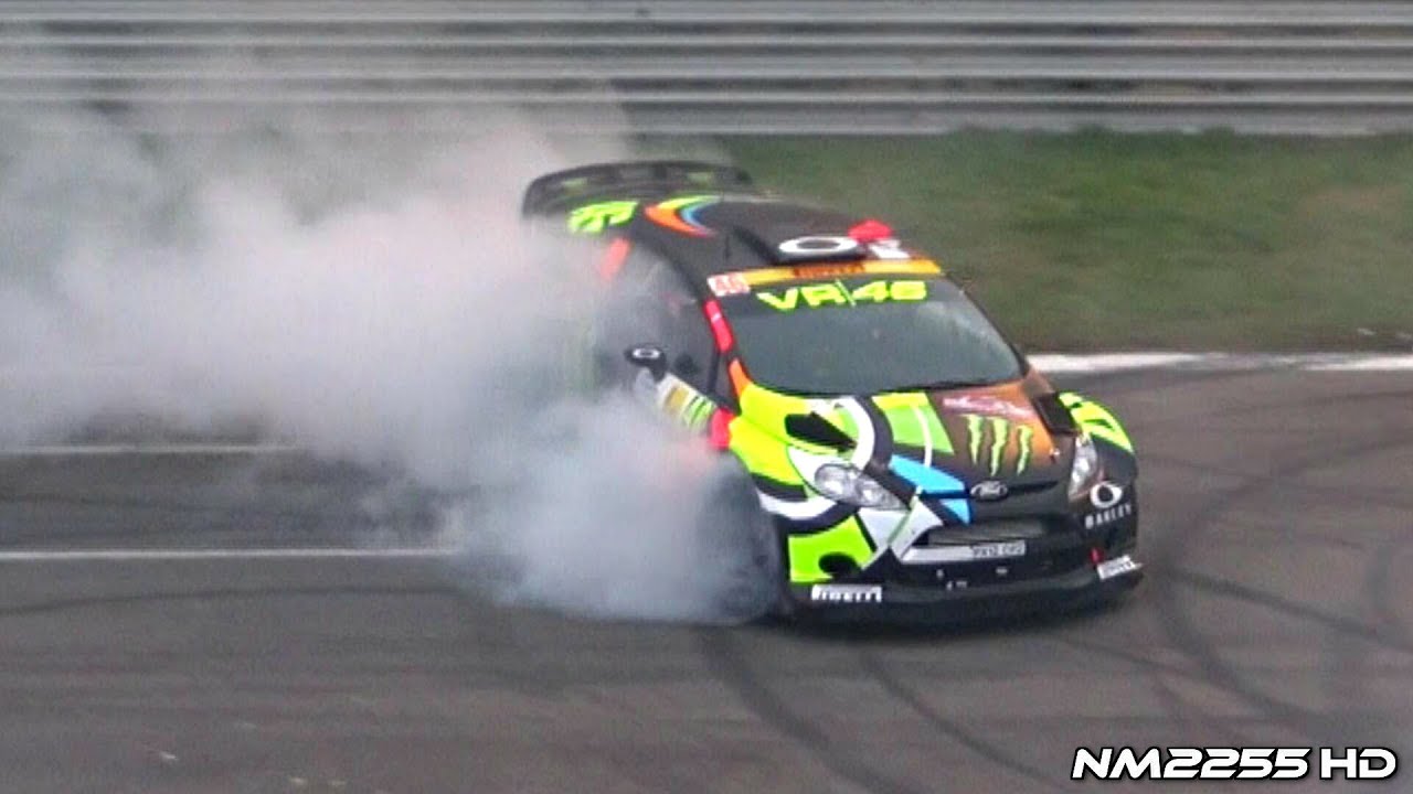 Valentino Rossi BURNOUT Ford Fiesta WRC - Monza Rally Show 2012