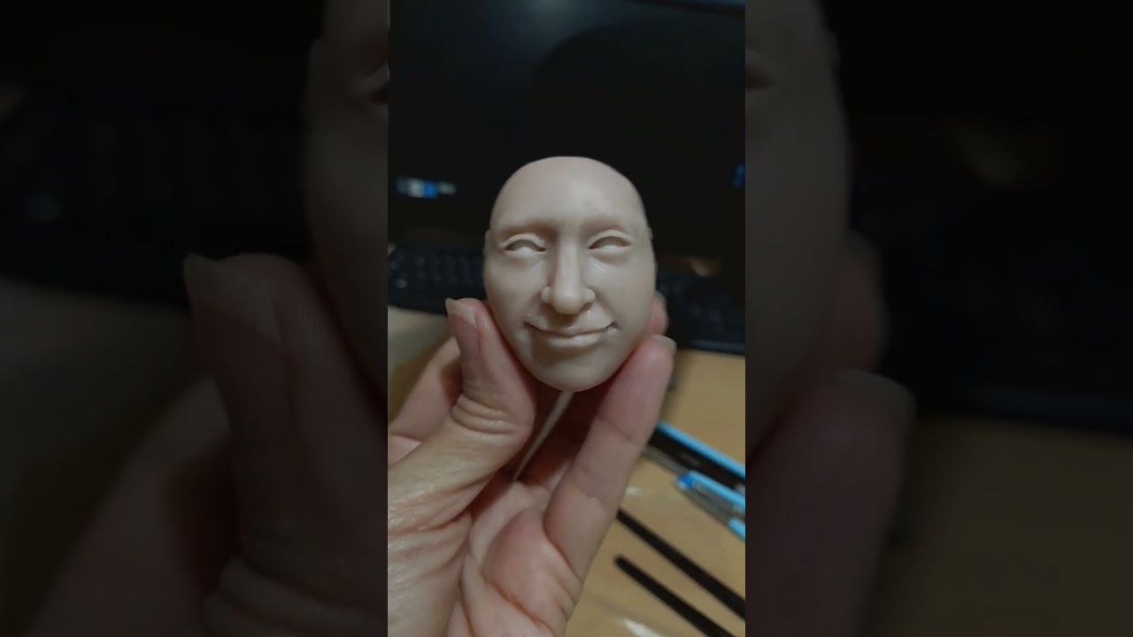 Primera comisi&oacute;n del a&ntilde;o 2025 #handmadedoll #mu&ntilde;ecaretrato #escultura #modelado #arcilla #sculpey