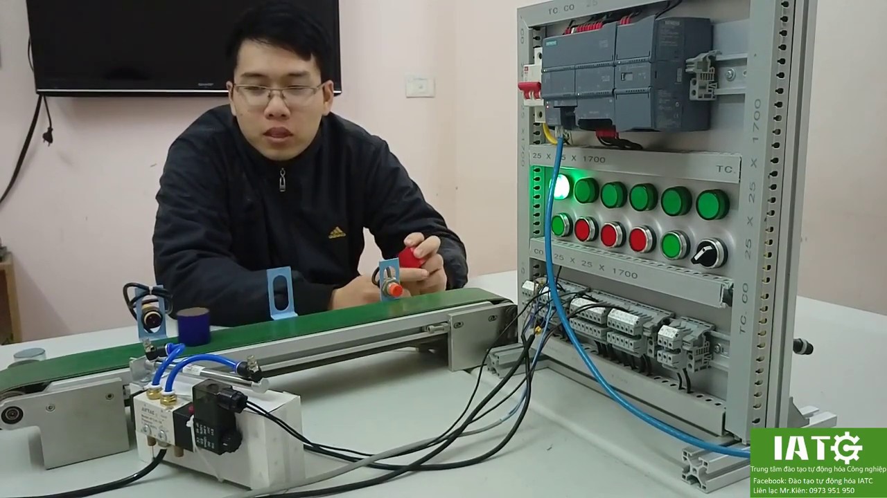 Mô hình băng tải đếm và phân loại sản phẩm dùng PLC Siemens S7-1200