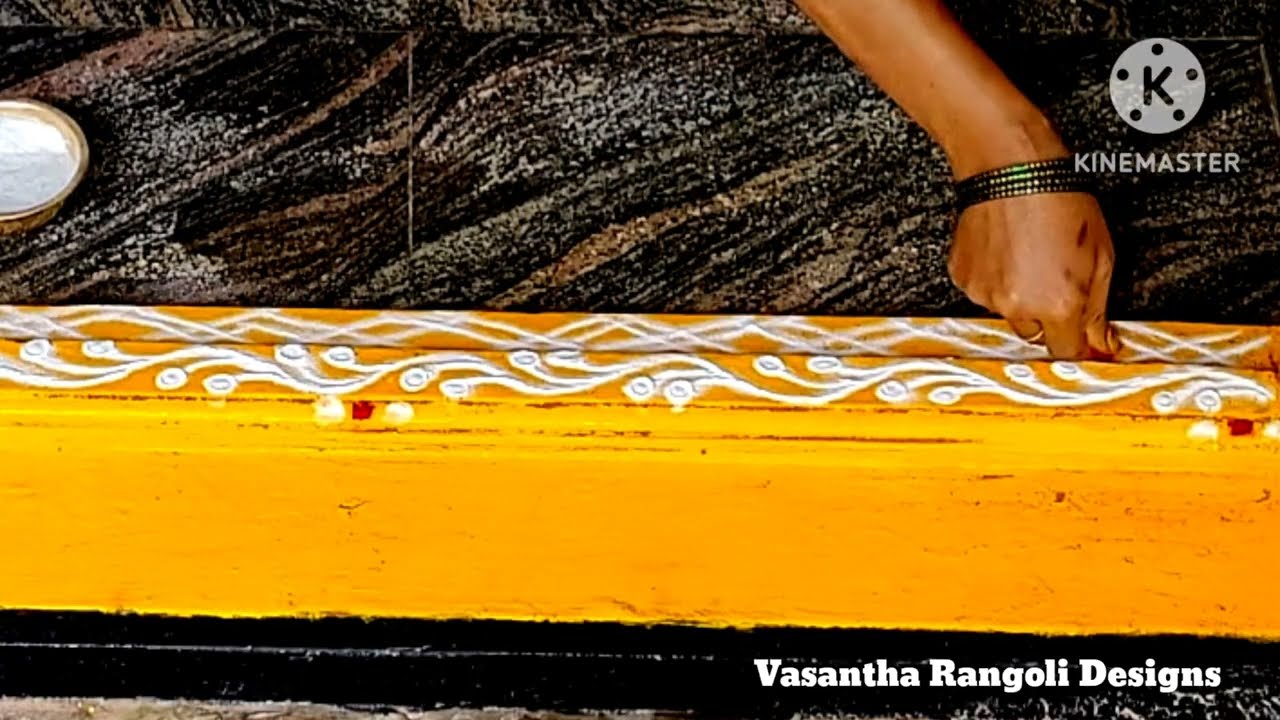 Easy Border Rangoli//Gadapa Muggulu//Simple Beginner's Rangoli Design//Traditional Doorstep Rangoli