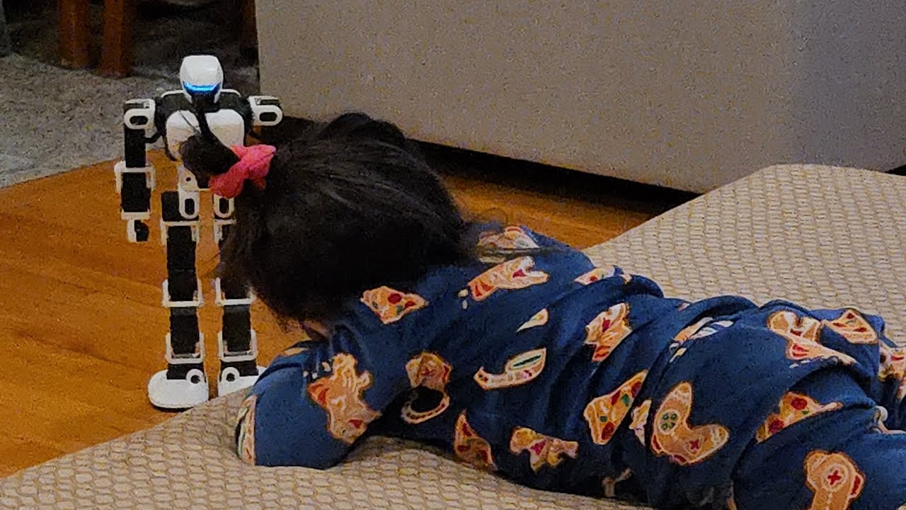 Ba mua cho Olivia con #robot #kidsfun 