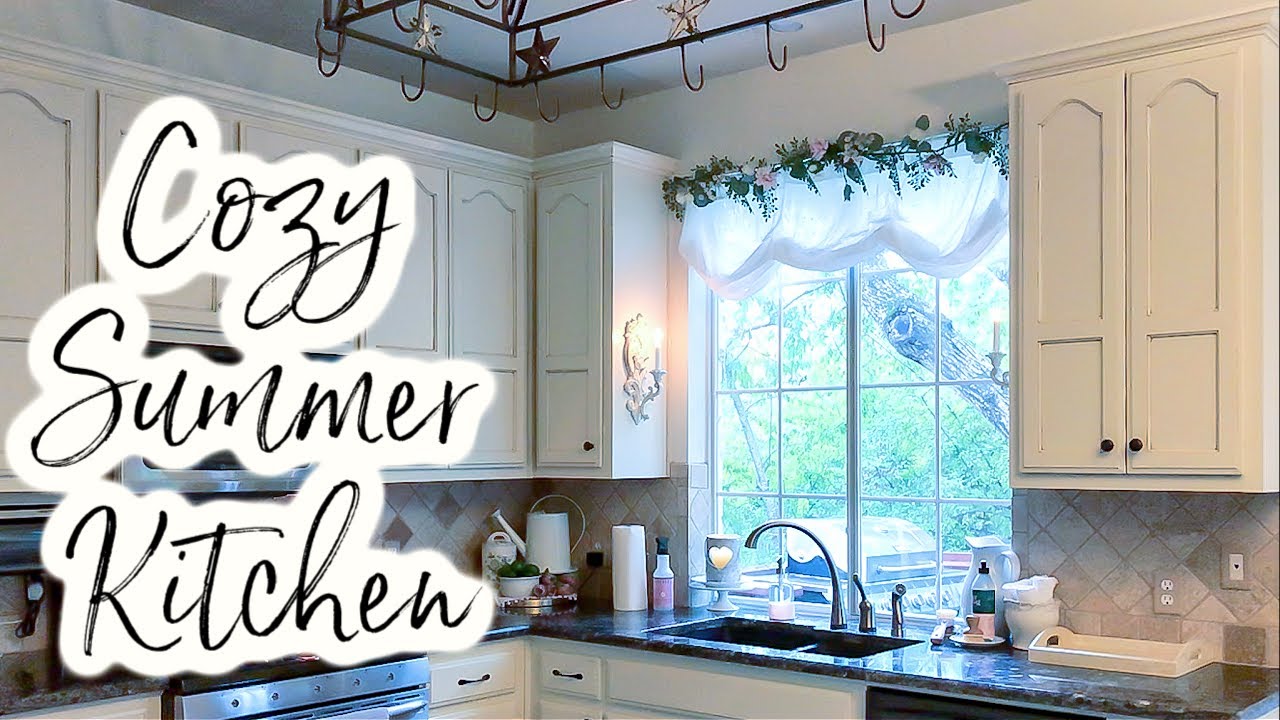 Cozy Summer Kitchen | Summer Home Tour 2020