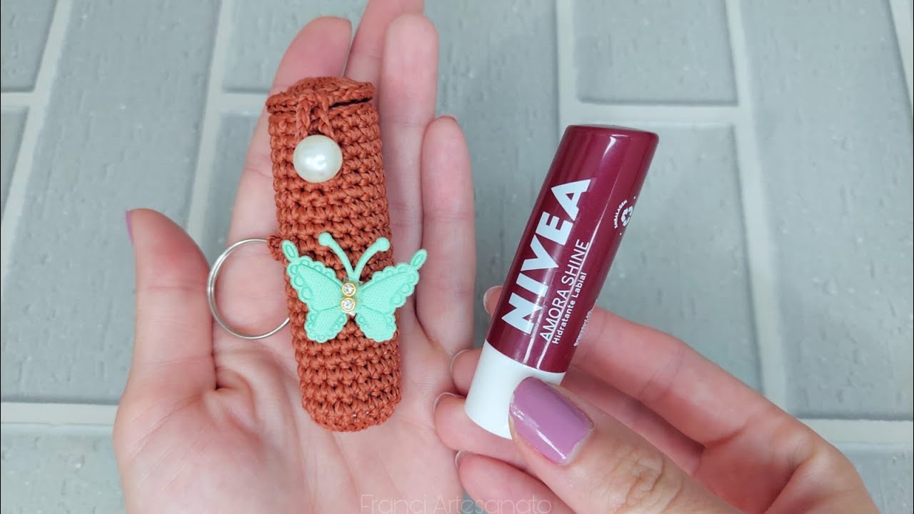 CHAVEIRO DE CROCHÊ COM CAPINHA PARA HIDRATANTE LABIAL 💄| PRÁTICO, RÁPIDO E FÁCIL DE FAZER