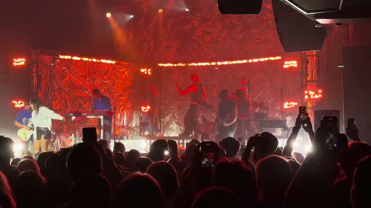 Ewa Farna - Bez lez (Gdansk, Nie ma lipy tour 2025, 20.10.2025)