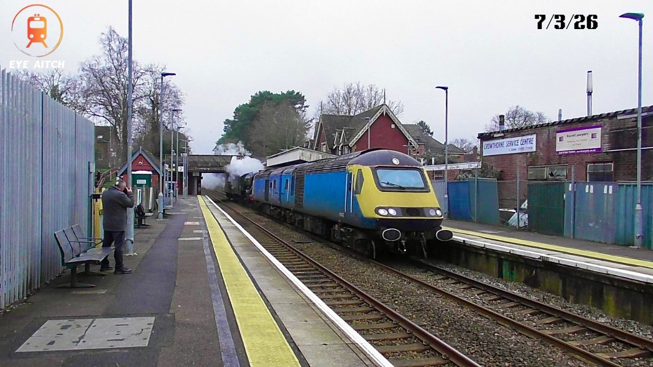 43467 + 43423 drag The Flying Scotsman through Crowthorne - 7/3/26