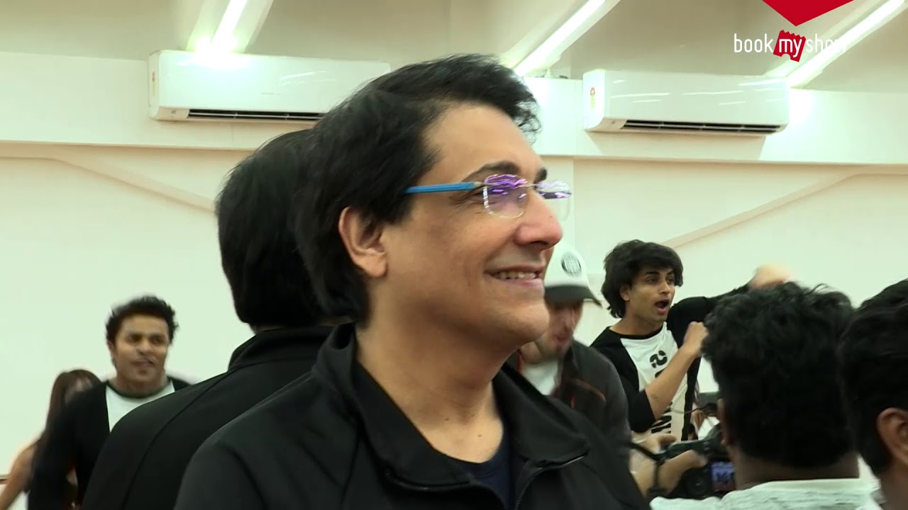 Cirque du Soleil&rsquo;s Dhoom Machale Moment with Shiamak Davar