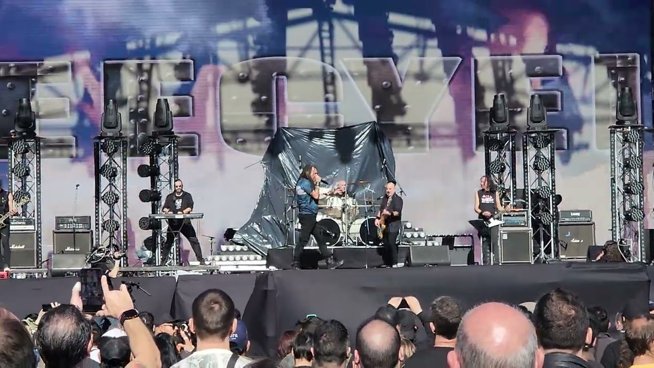 Entre el cielo y el infierno - bajo control, masters of rock en vivo 2025