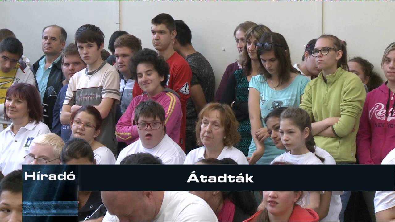 Átadták