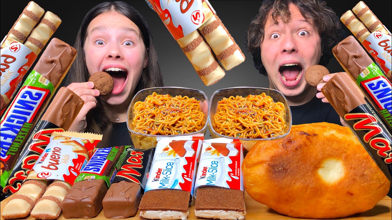 ASMR KINDER BUENO, SNICKERS, MARS, NOODLES & PIE EATING SOUNDS MUKBANG 먹방 Tati ASMR