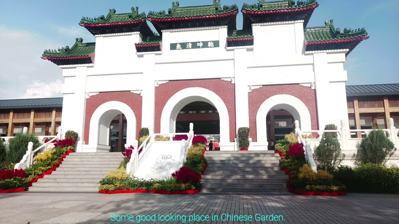 Beautiful good looking places in Chinese Garden.