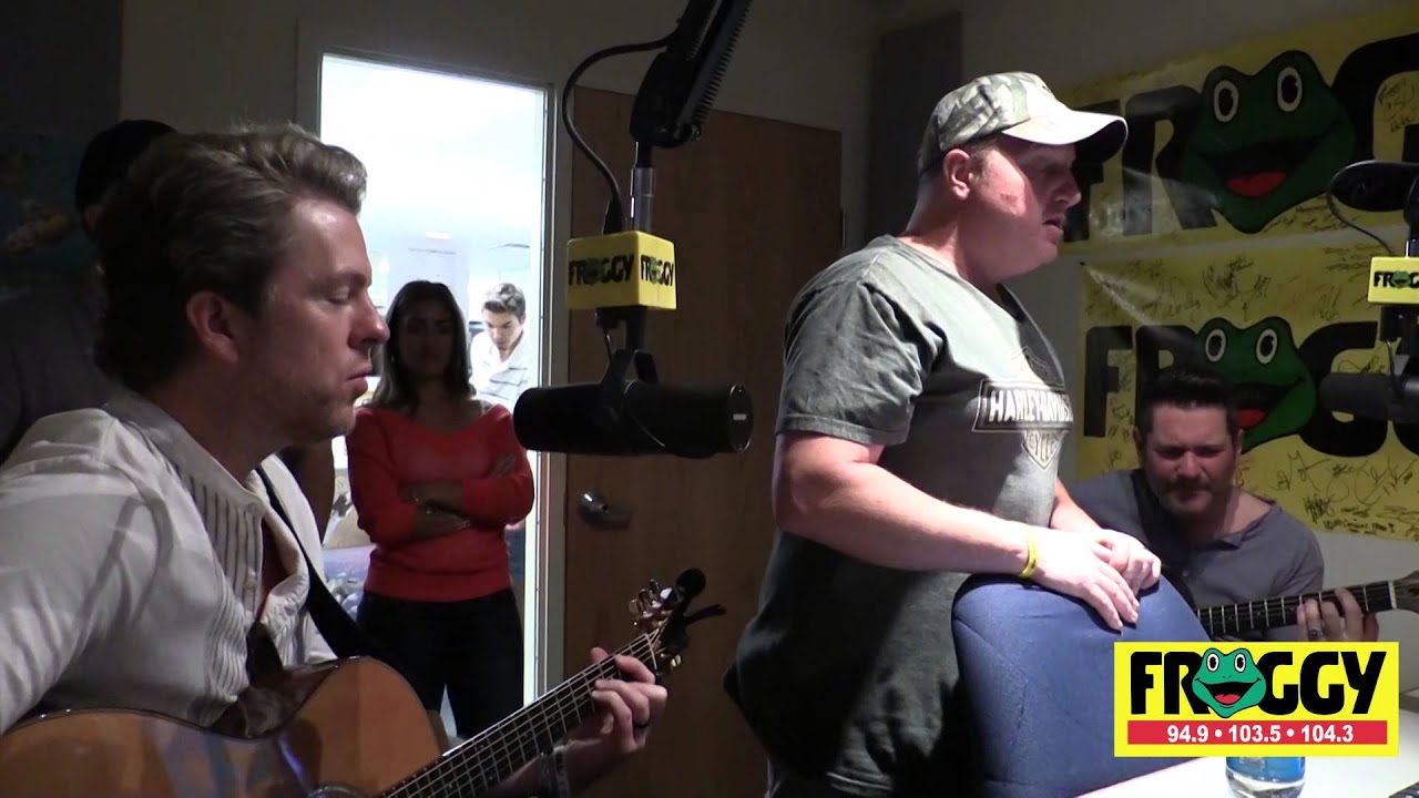 Rascal Flatts performs 