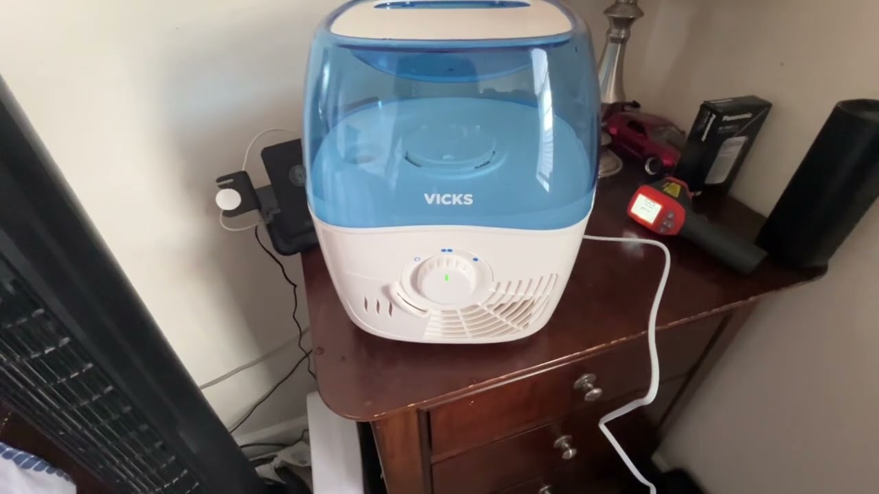 Увлажнитель воздуха Vicks Filtered Cool Moisture Humidifier - белый