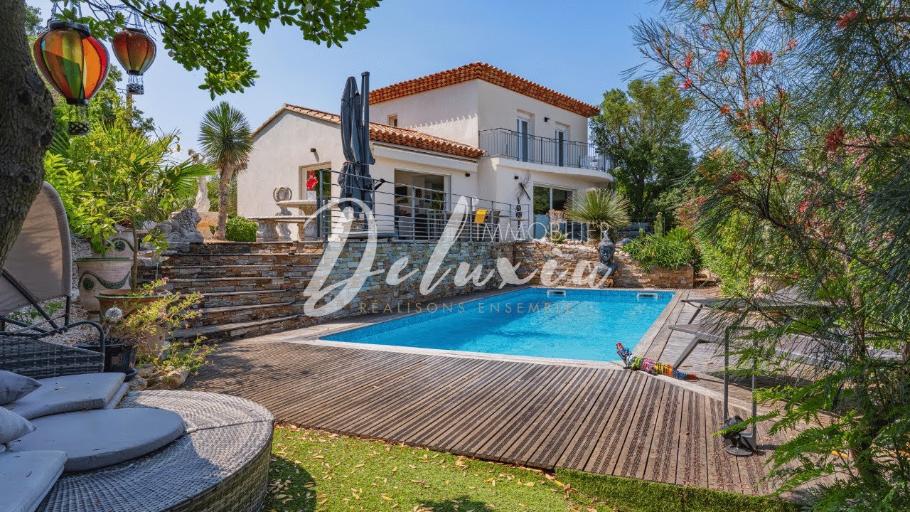 Villa avec vue mer et piscine à Saint-Aygulf.