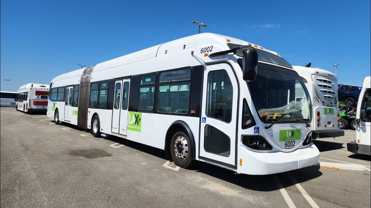 LA Charter Bus Lines 2005 NABI 60-BRT CNG #6002