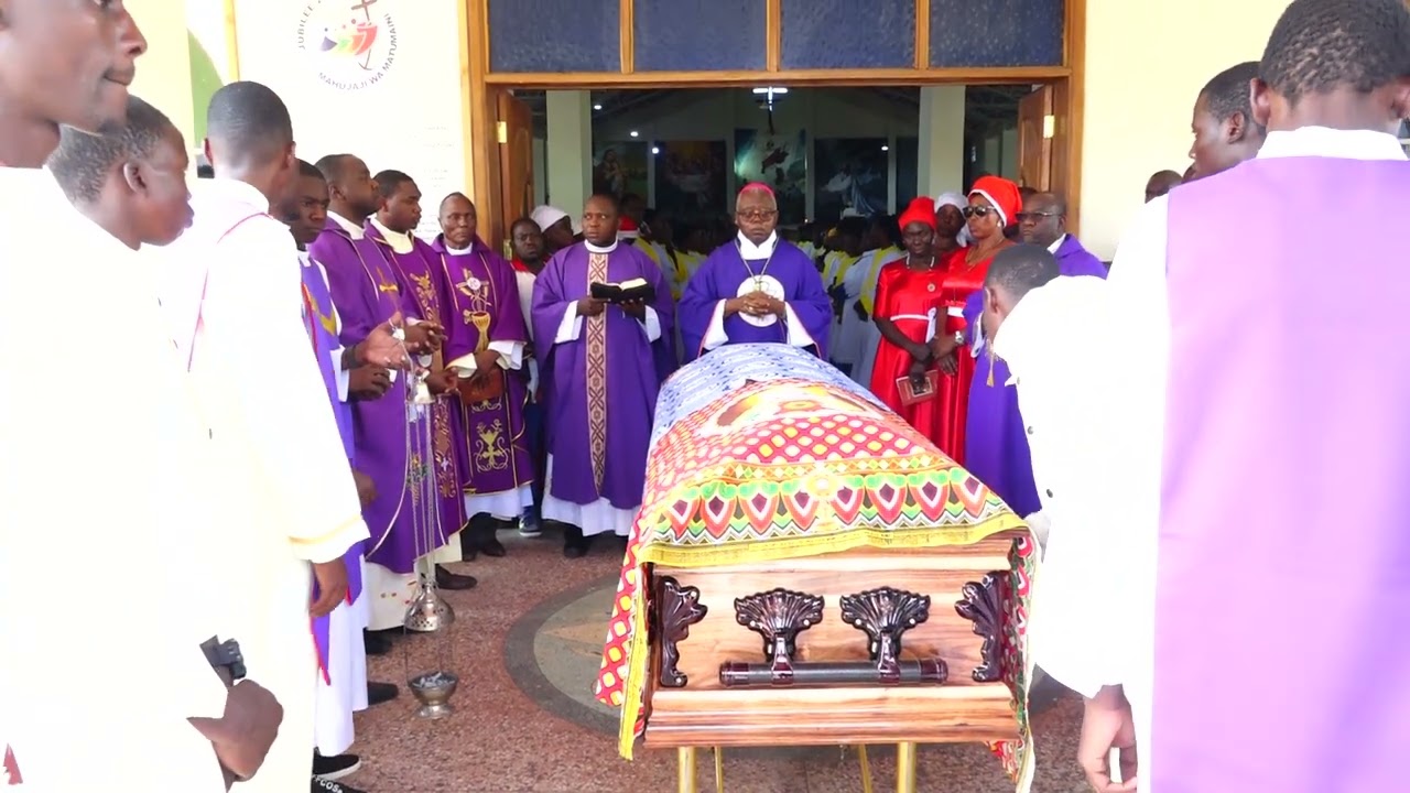 ASK.MSONGANZILA AWAONGOZA WAOMBOLEZAJI KWA MAREHEMU MAREHEMU GETRUDE JOSHUA 
