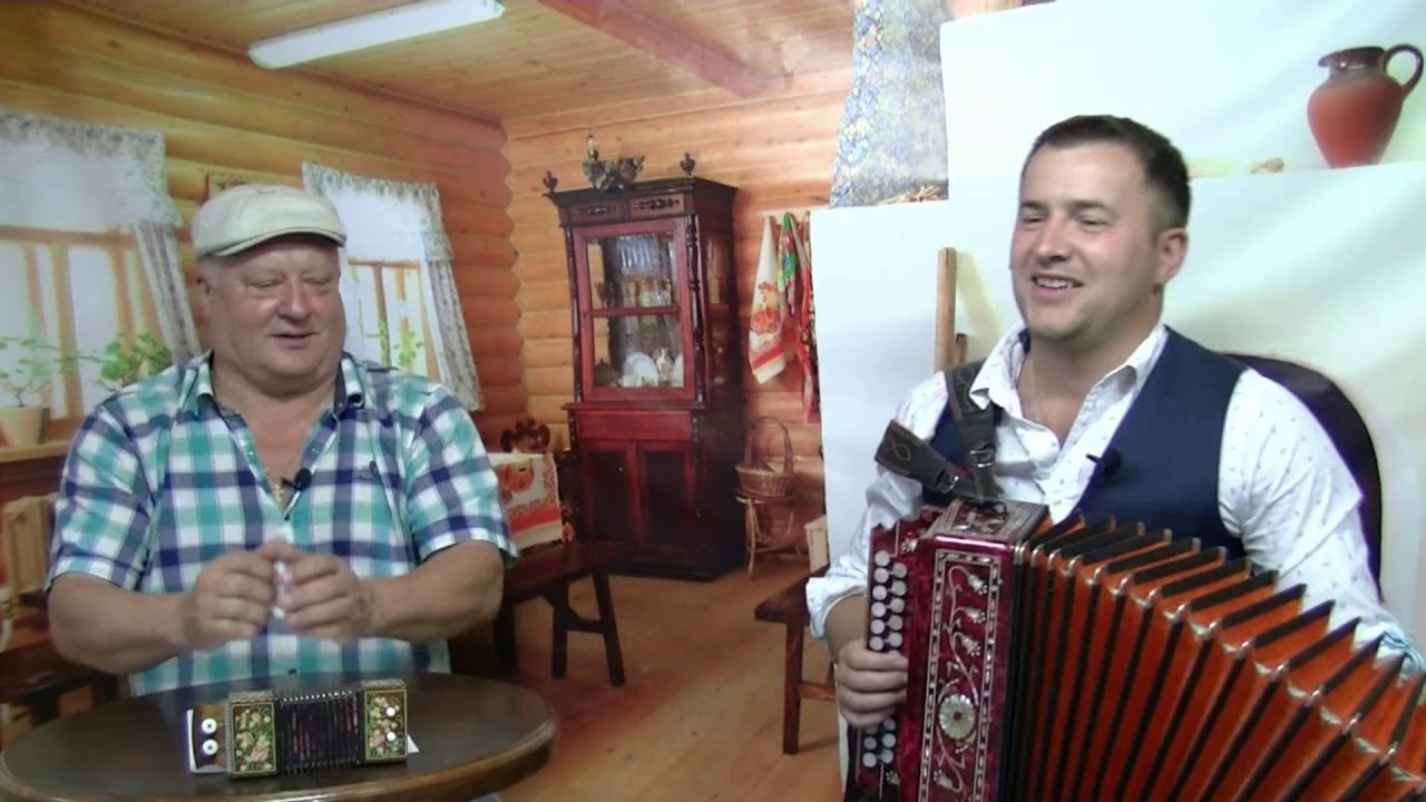 На лавочке у Ижукина Сергея. Сгармонью по жизни!