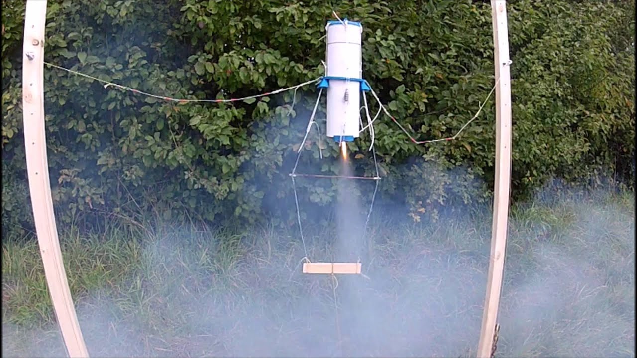 Gyro Stabilized Rocket with thrust vectoring control