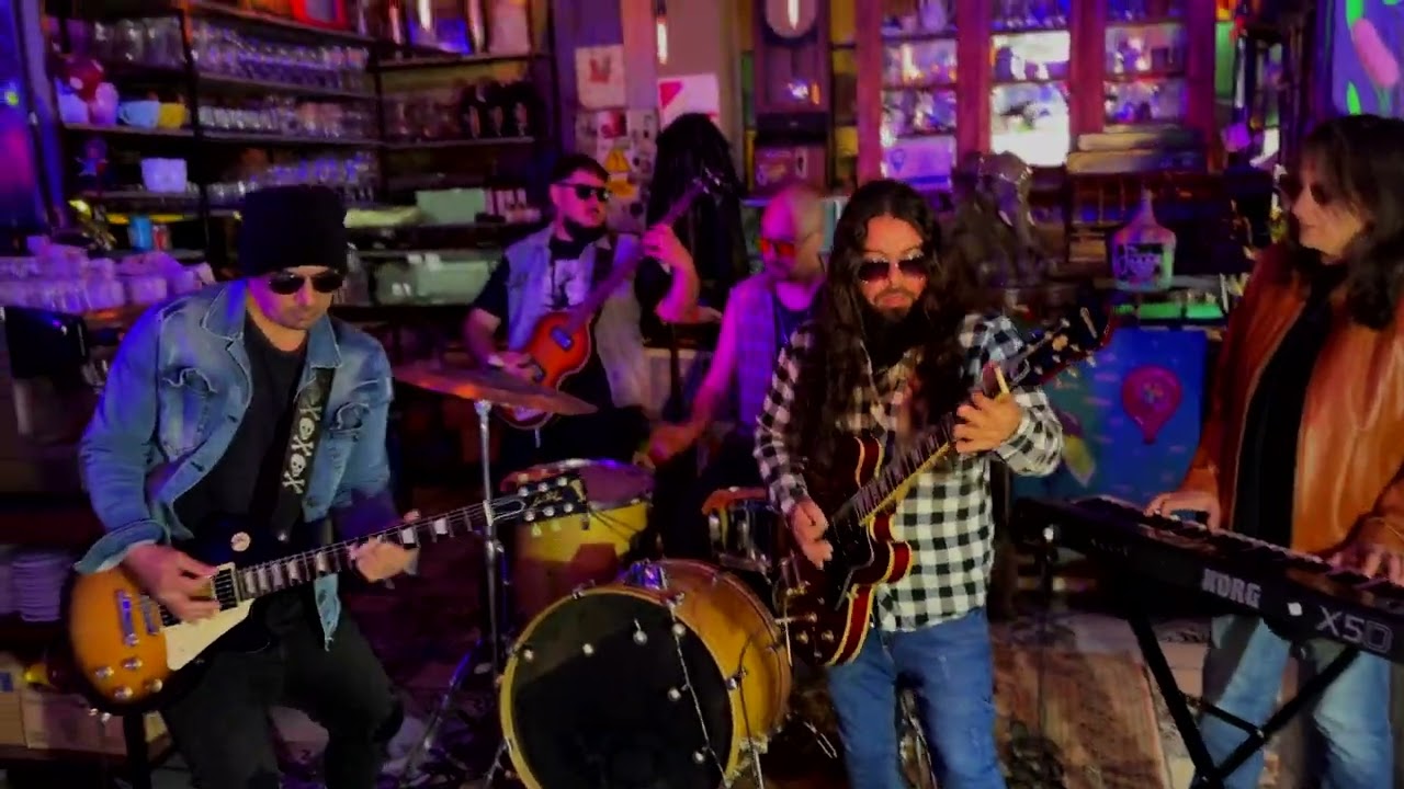 BESOS _ SIBILA BAND OFICIAL