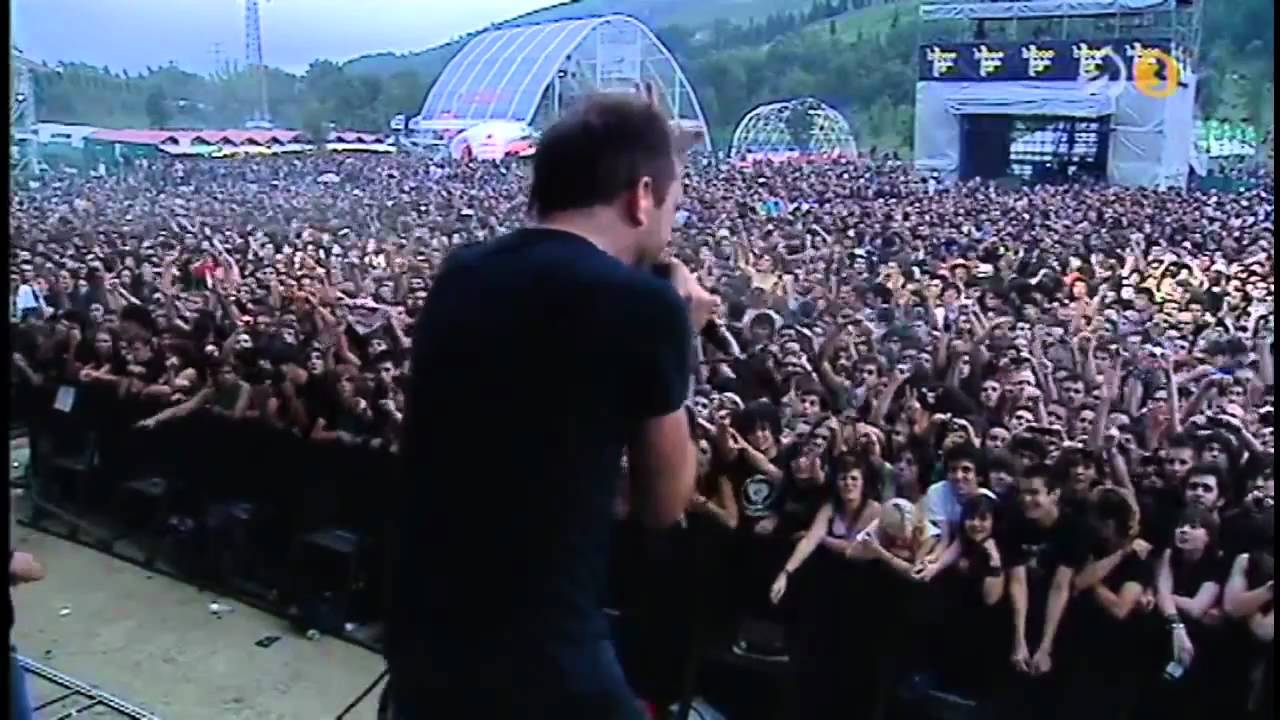 Rise Against - Drones  Bilbao BBK LIVE Festival 2010