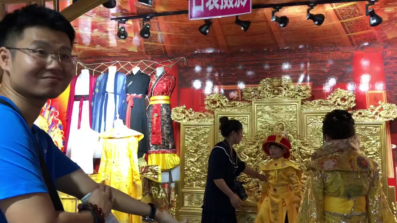 My trip to Fuzimiao, the night market in Nanjing, China