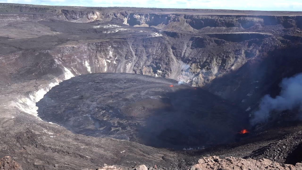 Hawaii volcano alert level lowered from 'warning'