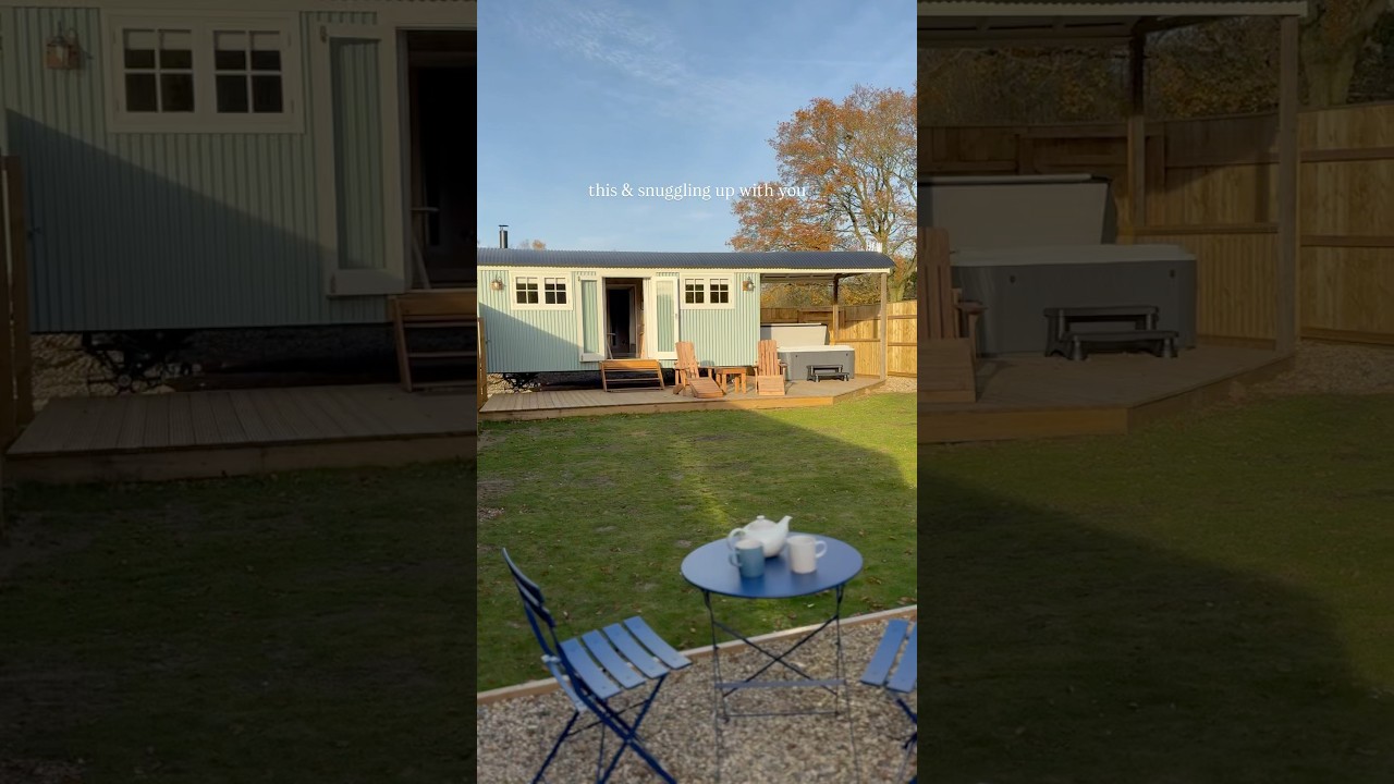 #lodges #lodgeswithhottubs #travel #uk #holiday #romanticgetaways #getaway #staycation