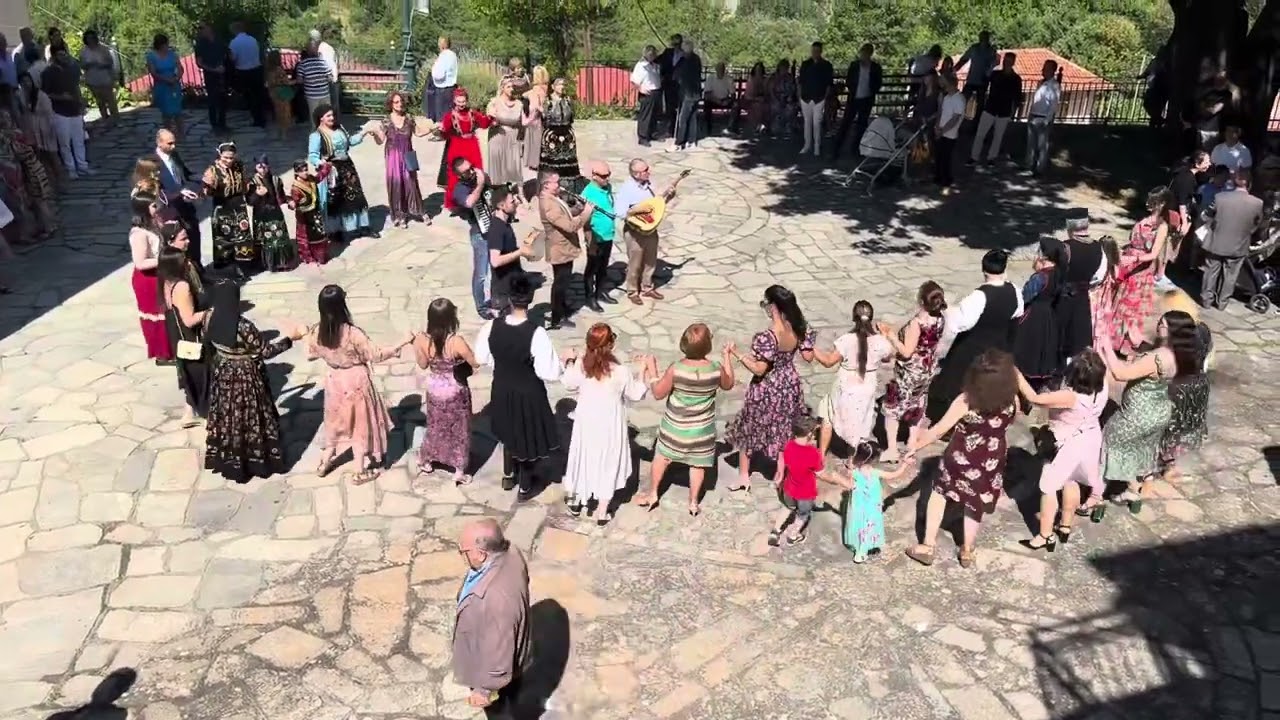 ΔΙΣΤΡΑΤΟ ΚΟΝΙΤΣΑΣ ΙΩΑΝΝΙΝΩΝ, ΓΙΑΝΝΗΣ ΖΙΑΚΟΣ ΚΛΑΡΙΝΟ, ΠΑΡΑΔΟΣΙΑΚΗ ΚΟΜΠΑΝΙΑ ΣΤΑ ΣΚΕΤΑ, ΓΥΡΙΣΜΑΤΑ
