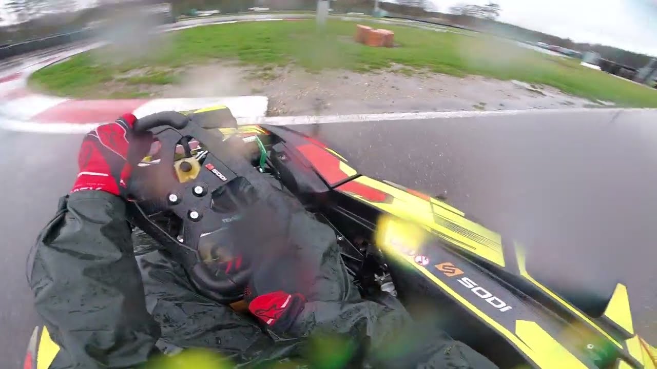 Rainy day @ Genk Fun Circuit  (heat 1/2)