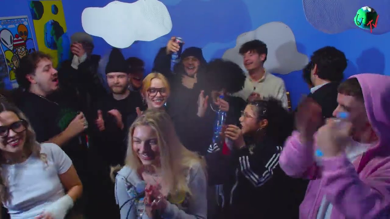 UGLY EARTH CYPHER - MIA MARISSA
