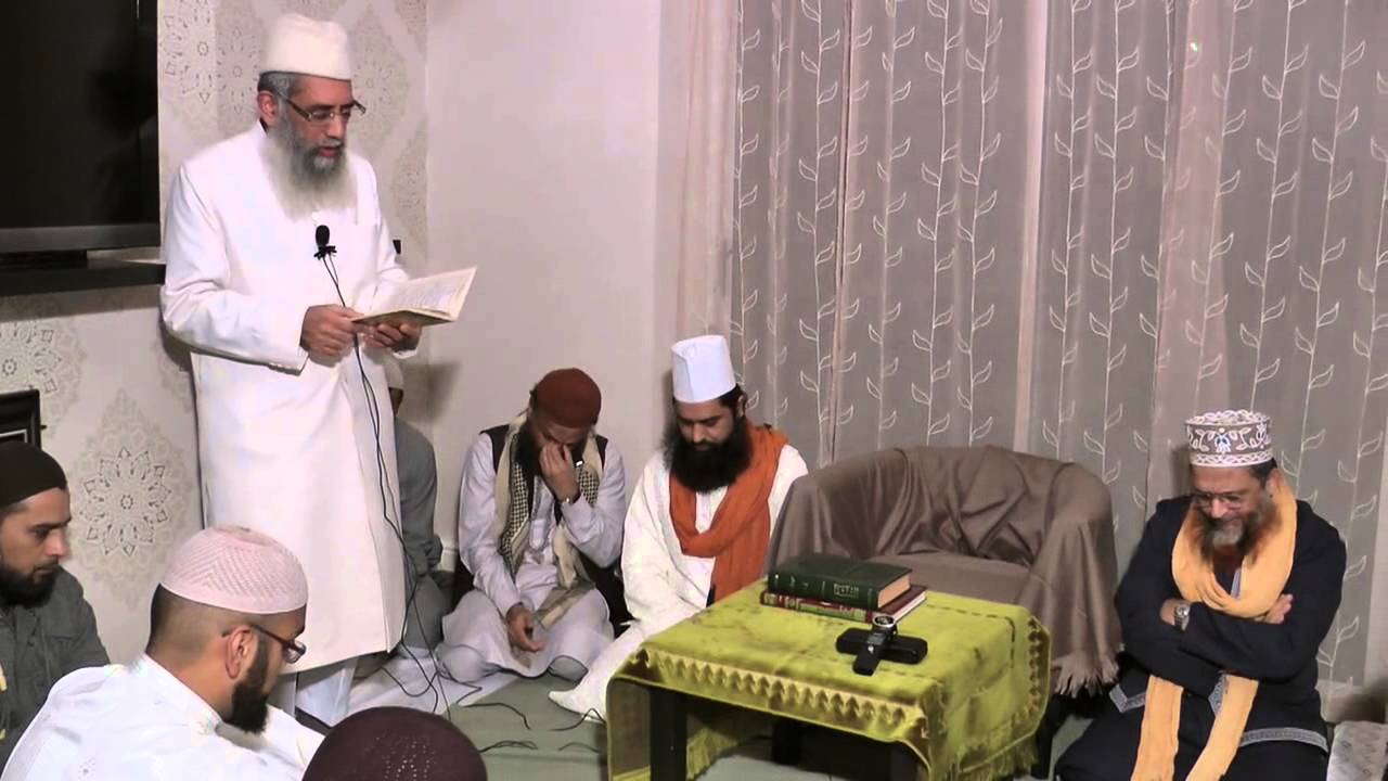 Sufi Ibrahim prays Naat Sharif written by Mohaddis-e-Azam-e-Hind (ra)