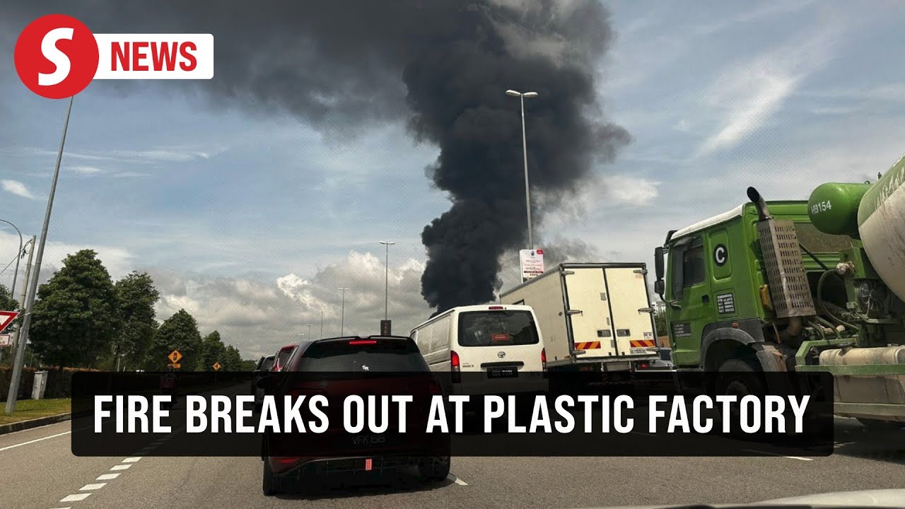 Eight fire stations respond to factory blaze in Puncak Alam
