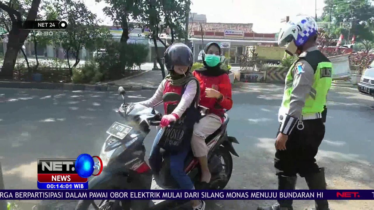 VIRAL! Polisi Tendang Pengendara Saat Hendak Kabur Yang Ingin Ditilang - NET24