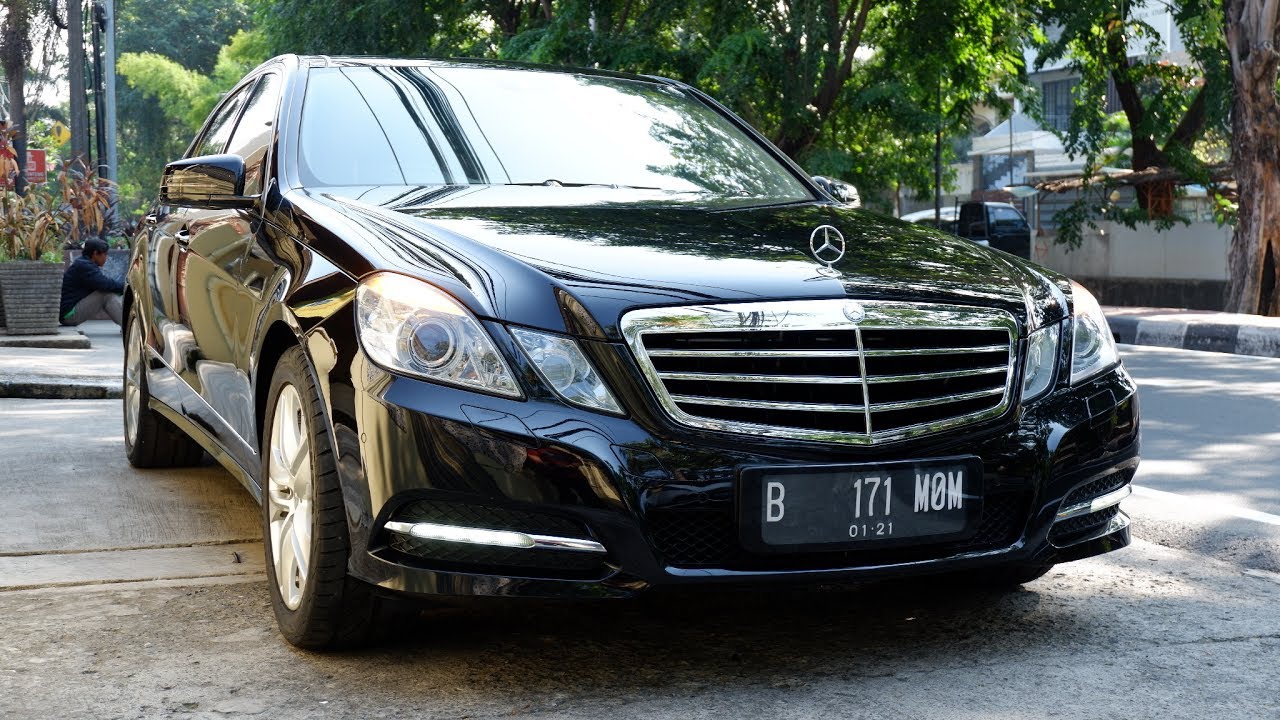 Mercedes Benz E300 Avantgarde 2011