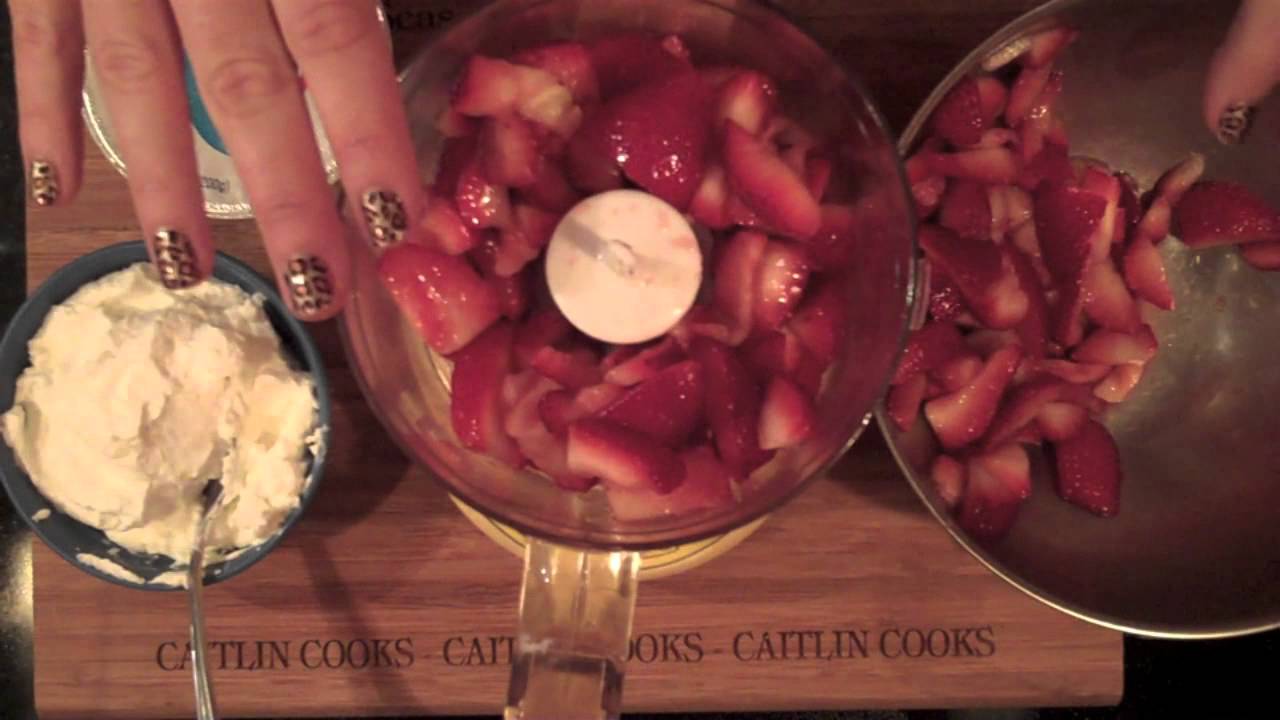 How To Make Strawberry Frozen Yogurt