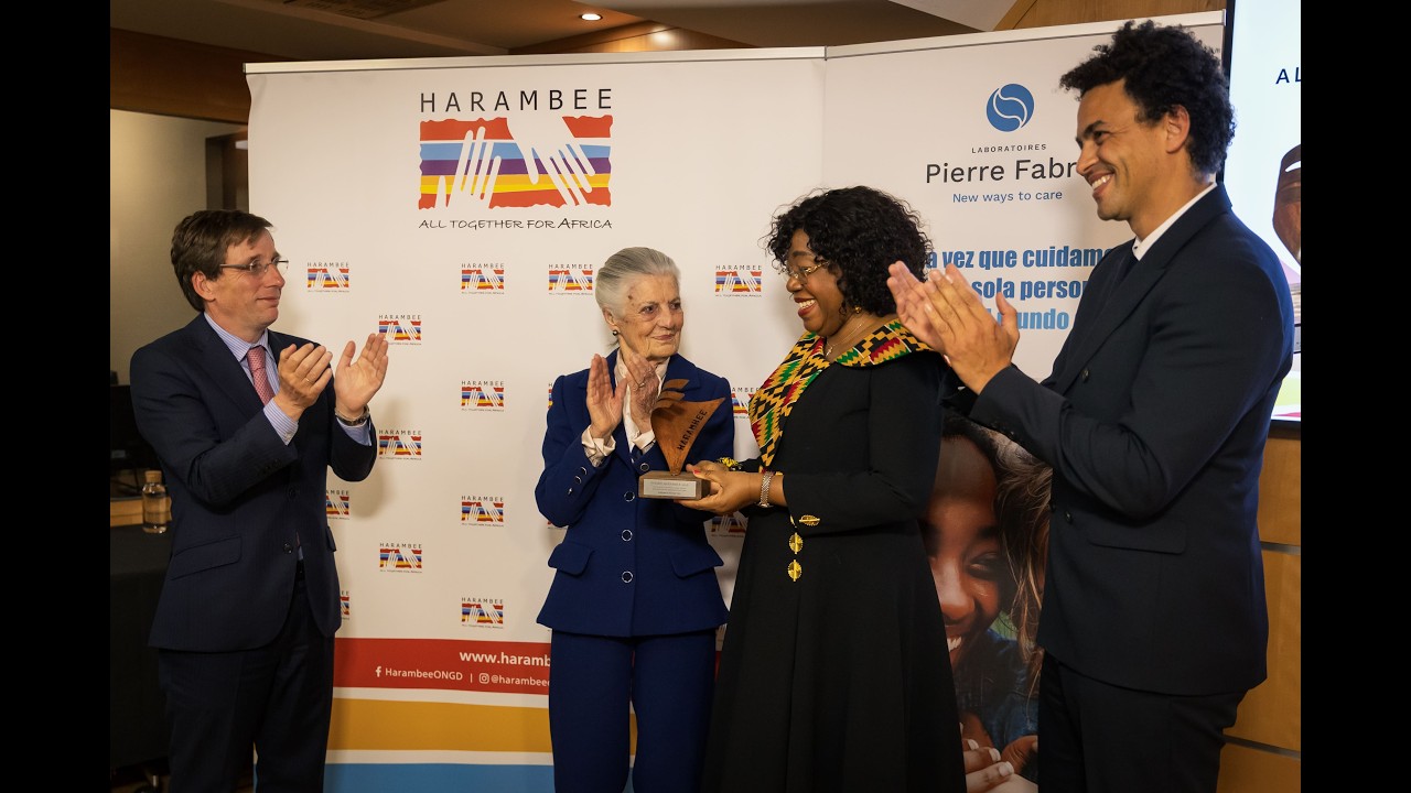 Entrega del Premio Harambee 2026 a la Promoción e Igualdad de la Mujer Africana a Euphrasie Kouassi