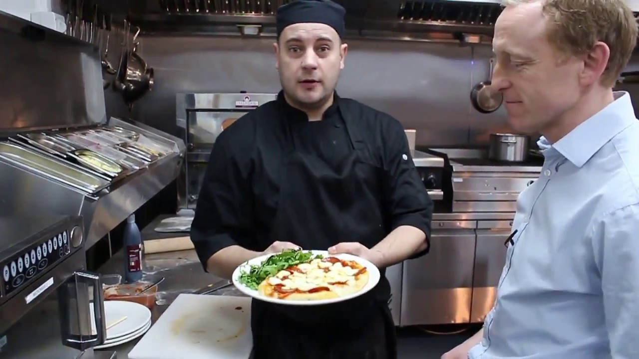 How to cook a pepperoni pizza - Riverside Hub style!