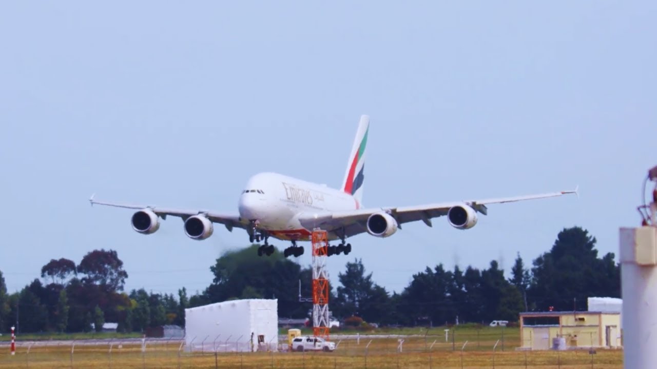A380 Landing Goes Wrong